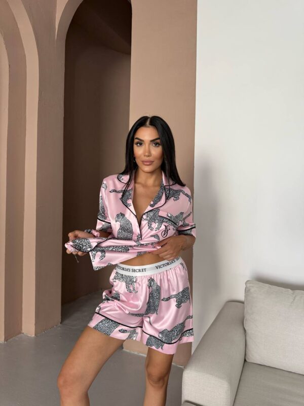 ipek saten zebra desenli pembe şortlu takım